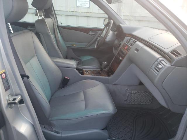 Photo 5 from auction – 2001 MERCEDES-BENZ E 430 with VIN WDBJF70J21X058462