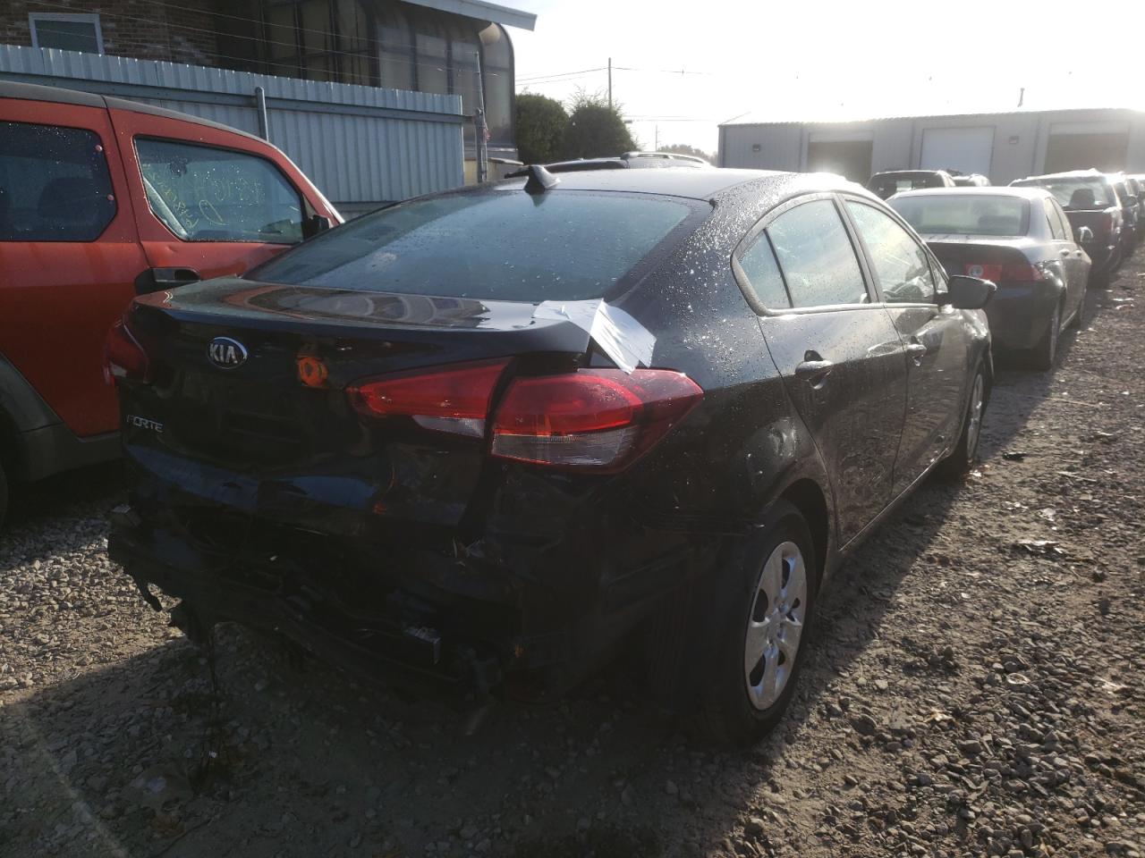 Photo 4 from auction – 2017 KIA FORTE LX with VIN 3KPFK4A72HE010667