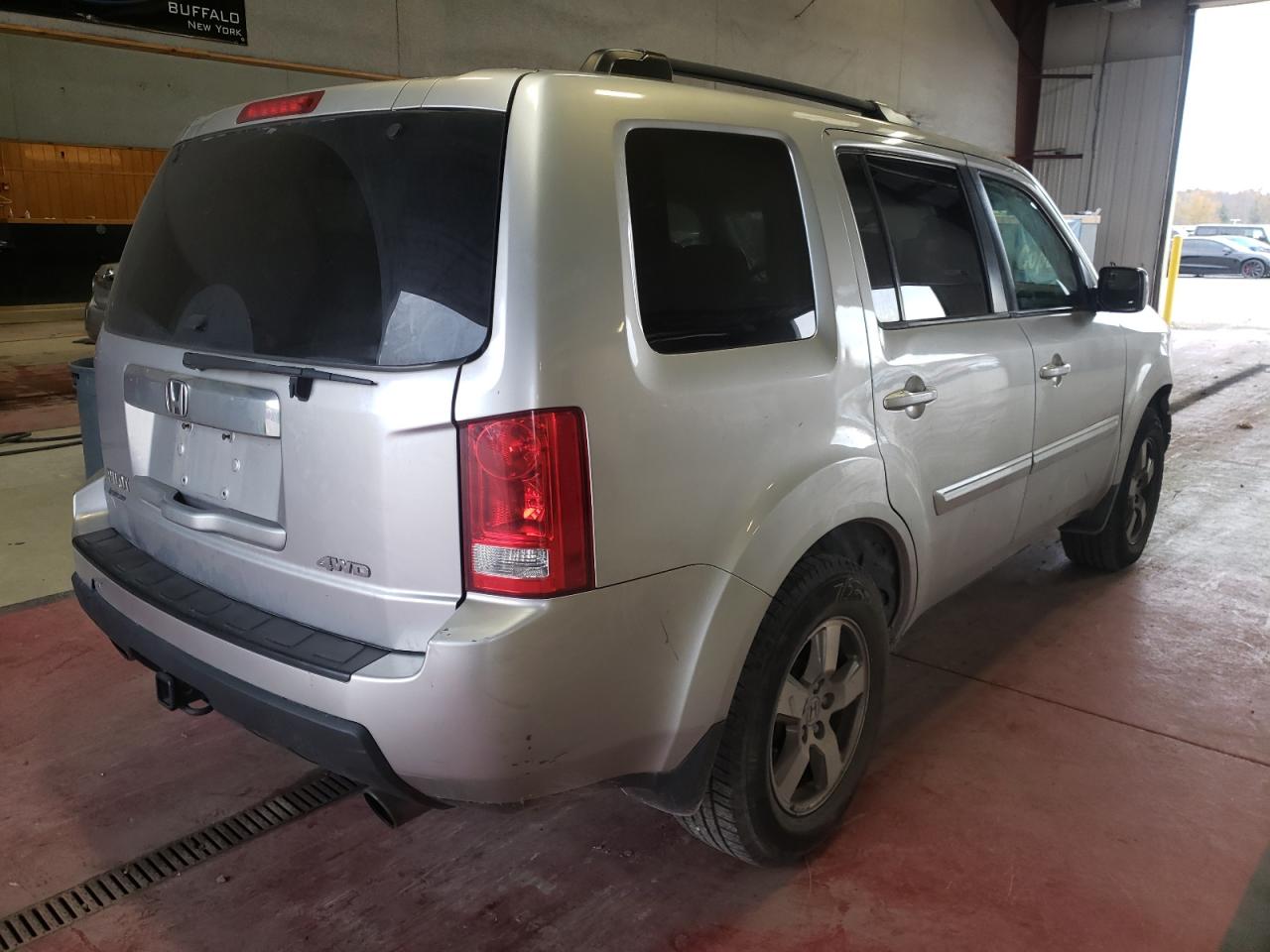 Photo 4 from auction – 2010 HONDA PILOT EX with VIN 5FNYF4H46AB009692