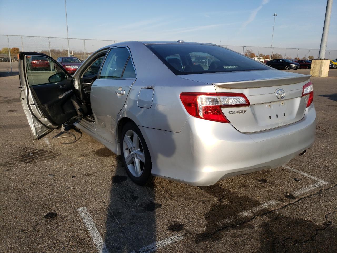 Photo 3 from auction – 2012 TOYOTA CAMRY BASE with VIN 4T1BF1FK1CU017520