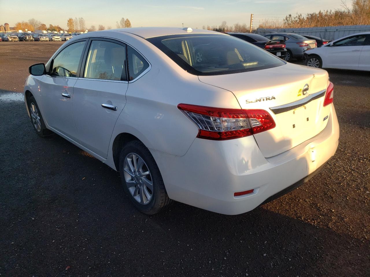 Photo 3 from auction – 2015 NISSAN SENTRA S with VIN 3N1AB7AP5FL650931