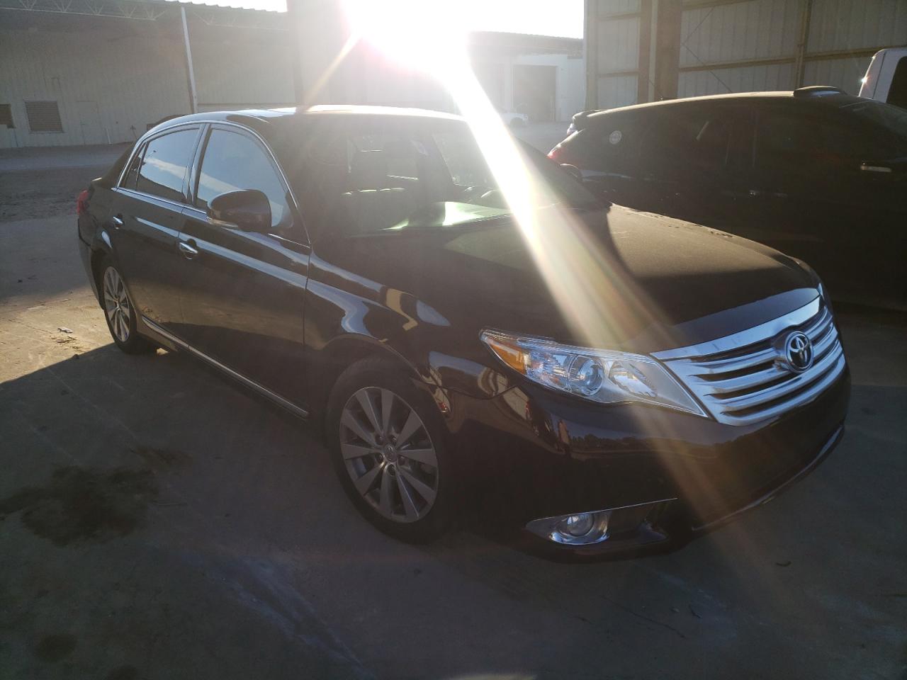 TOYOTA AVALON BAS 2012 с VIN 4T1BK3DBXCU454880 - Фото с аукциона
