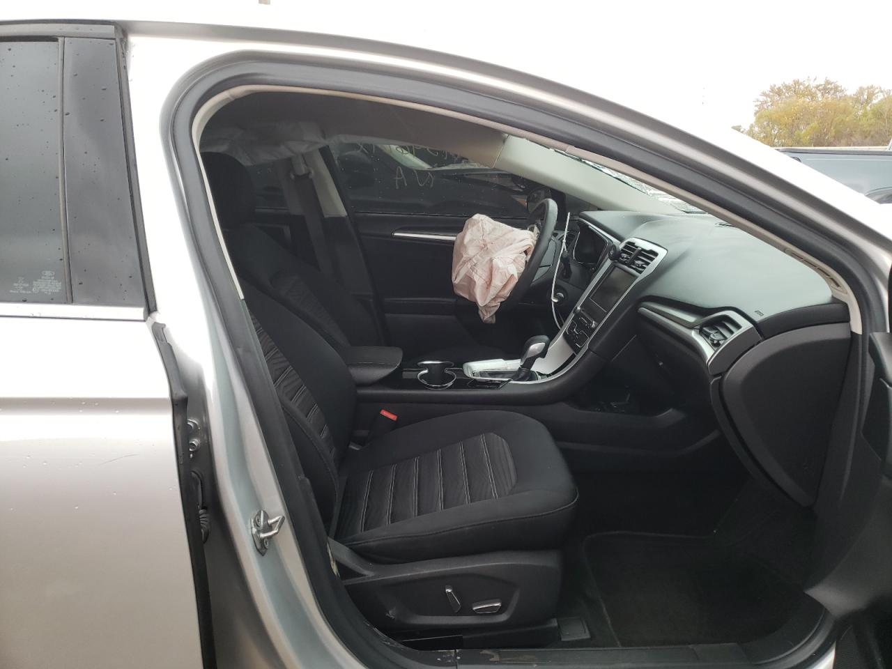 Photo 5 from auction – 2016 FORD FUSION SE with VIN 1FA6P0H77G5101305
