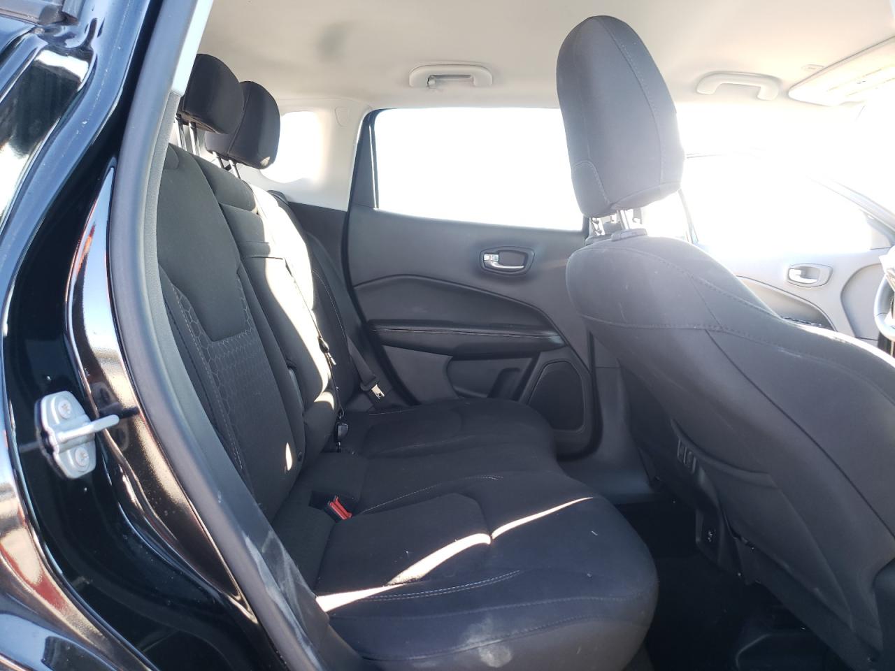 Photo 6 from auction – 2018 JEEP COMPASS SP with VIN 3C4NJCAB4JT467883