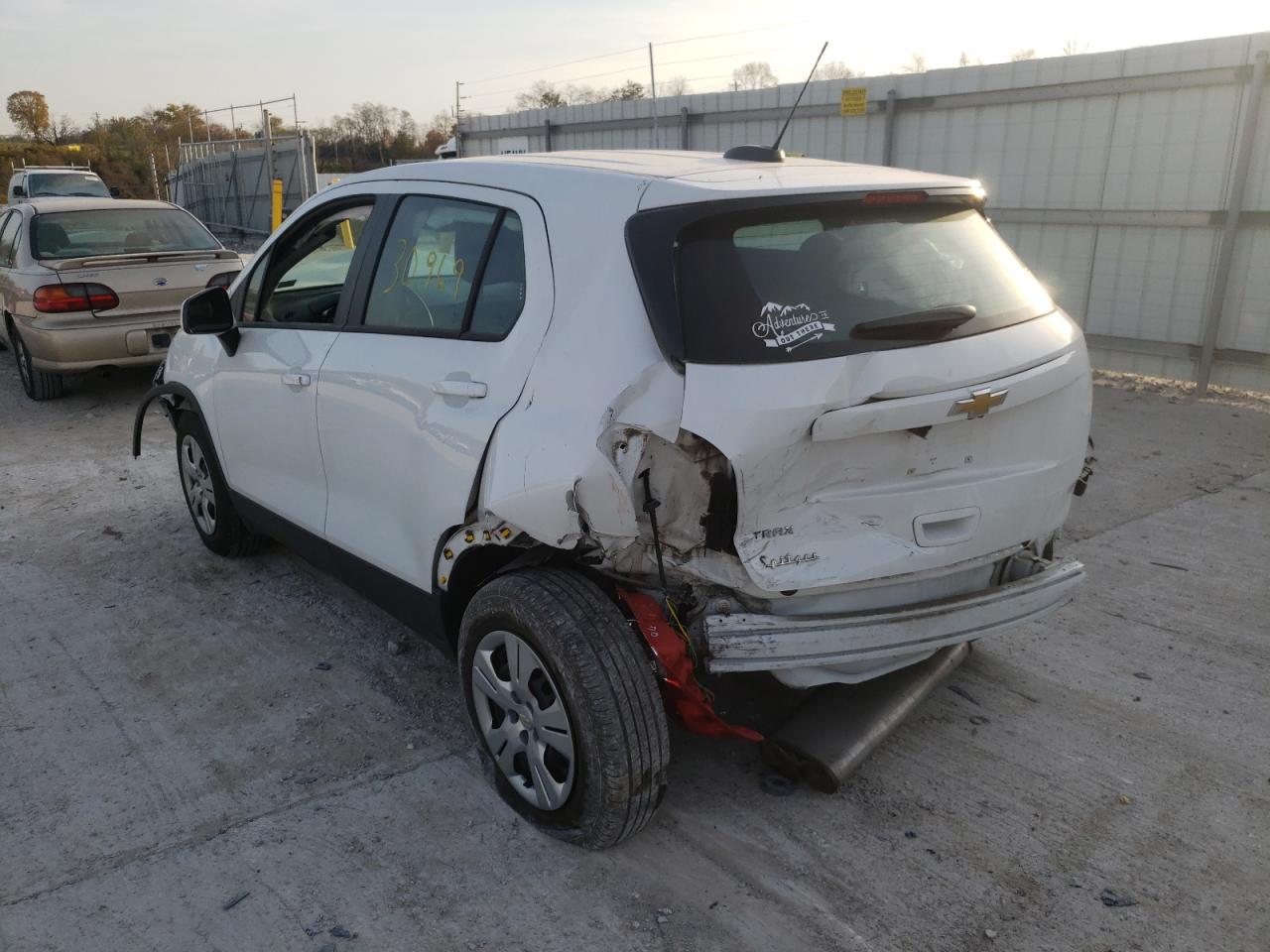 Foto 3 de la subasta – 2018 CHEVROLET TRAX con VIN KL7CJKSB9JB595230