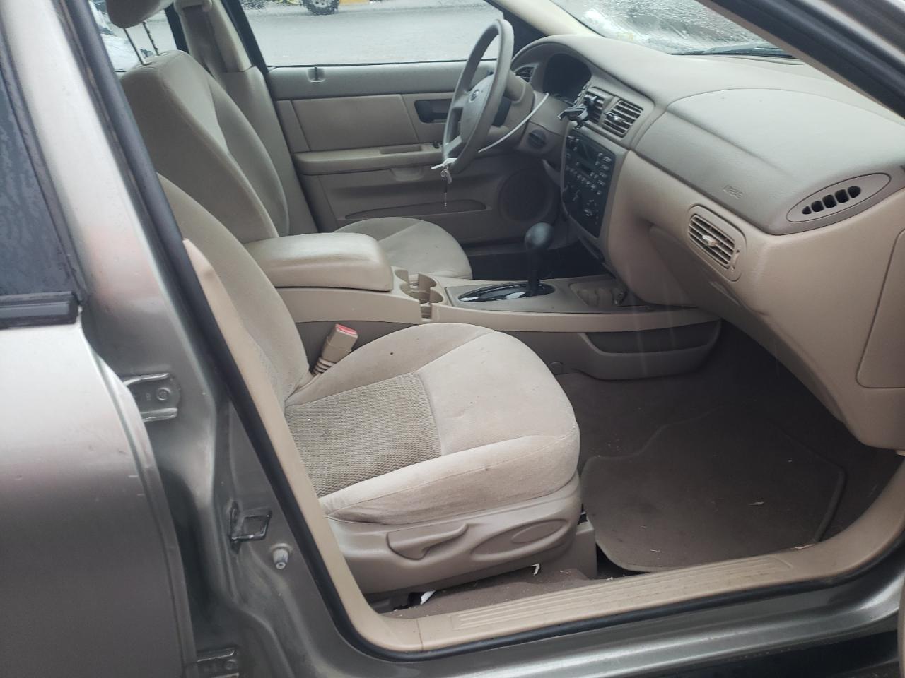 Photo 5 from auction – 2004 FORD TAURUS SE with VIN 1FAFP53264G194519