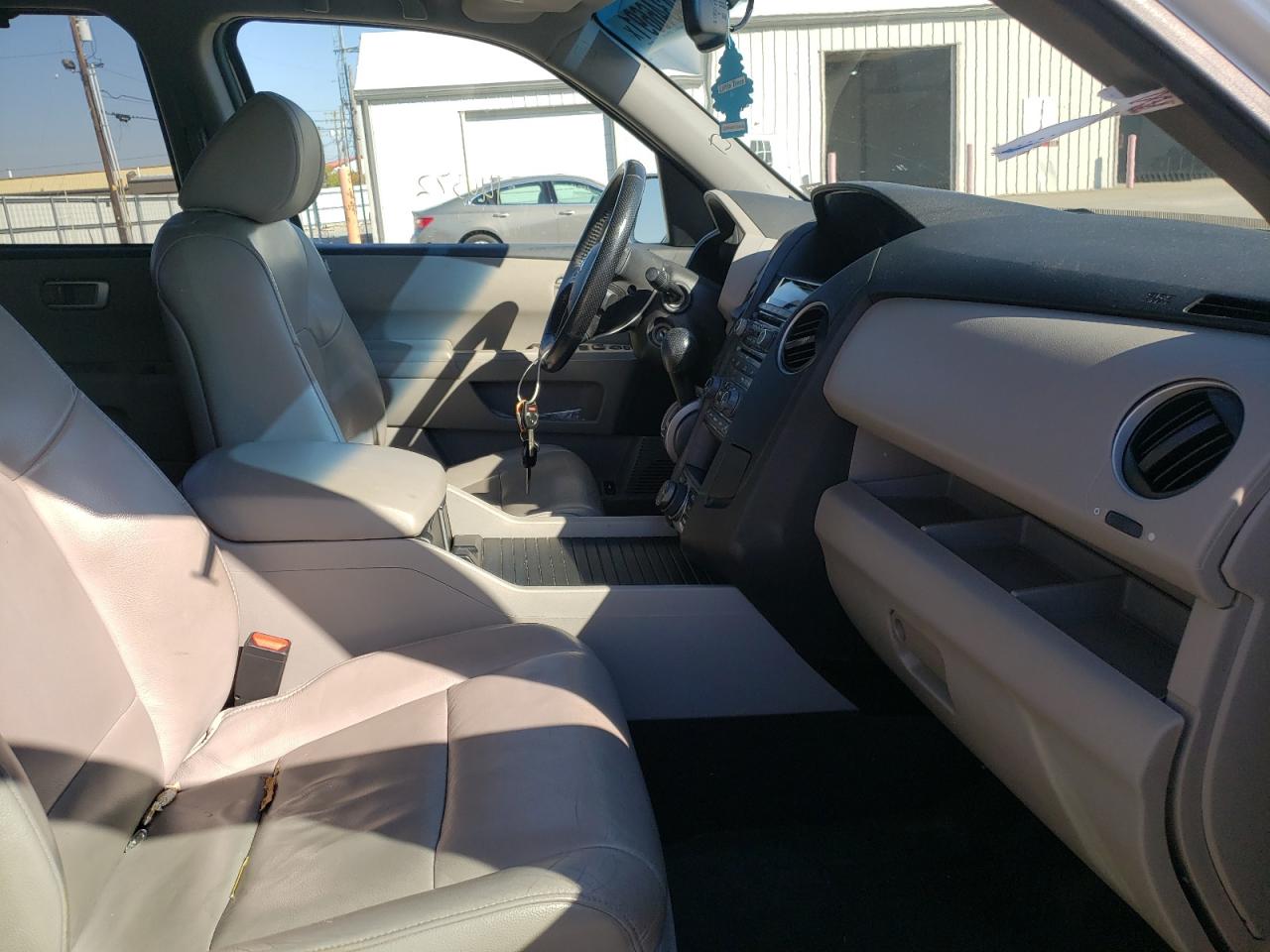 Photo 5 from auction – 2013 HONDA PILOT TOUR with VIN 5FNYF4H95DB084822
