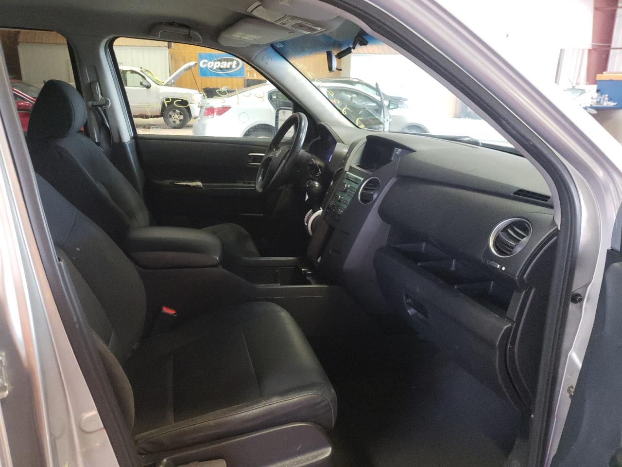 Photo 5 from auction – 2010 HONDA PILOT EX with VIN 5FNYF4H46AB009692