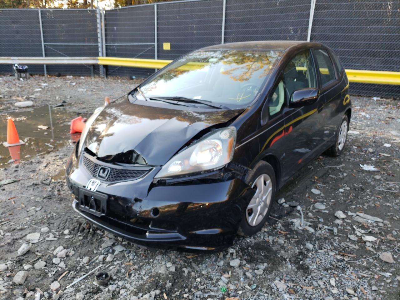 Photo 2 from auction – 2013 HONDA FIT with VIN JHMGE8H3XDC000443