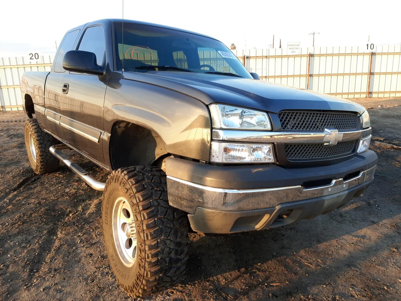 CHEVROLET SILVERADO 2003 with VIN 2GCEC19V331334663 - Photo from auction