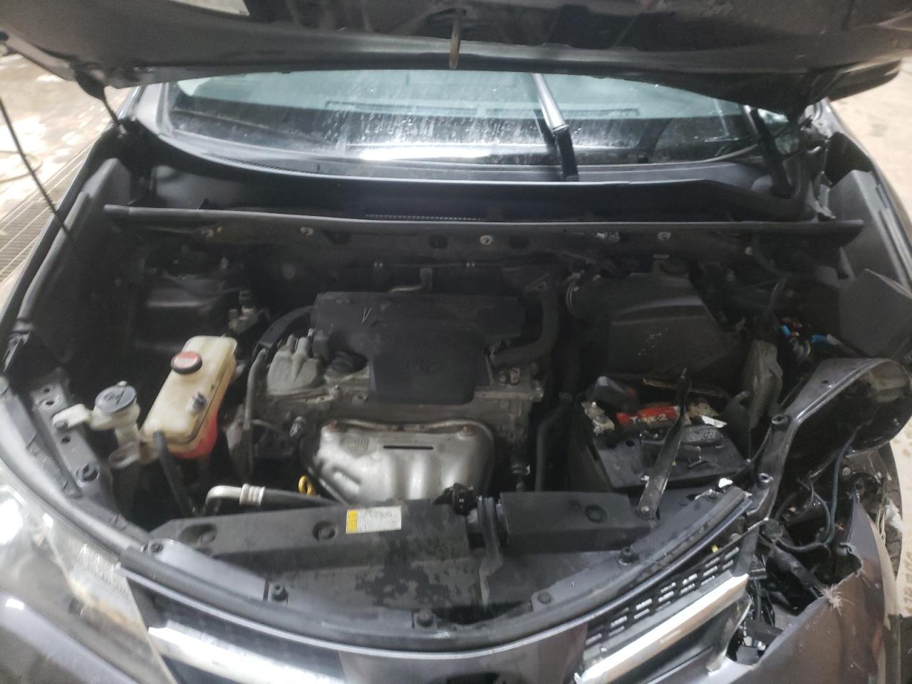 Photo 7 from auction – 2015 TOYOTA RAV4 XLE with VIN JTMRFREV2FJ042574