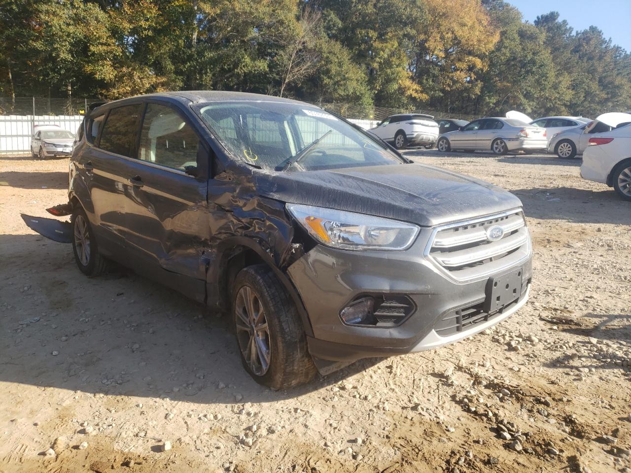 FORD ESCAPE SE 2017 with VIN 1FMCU0GD6HUB04101 - Photo from auction