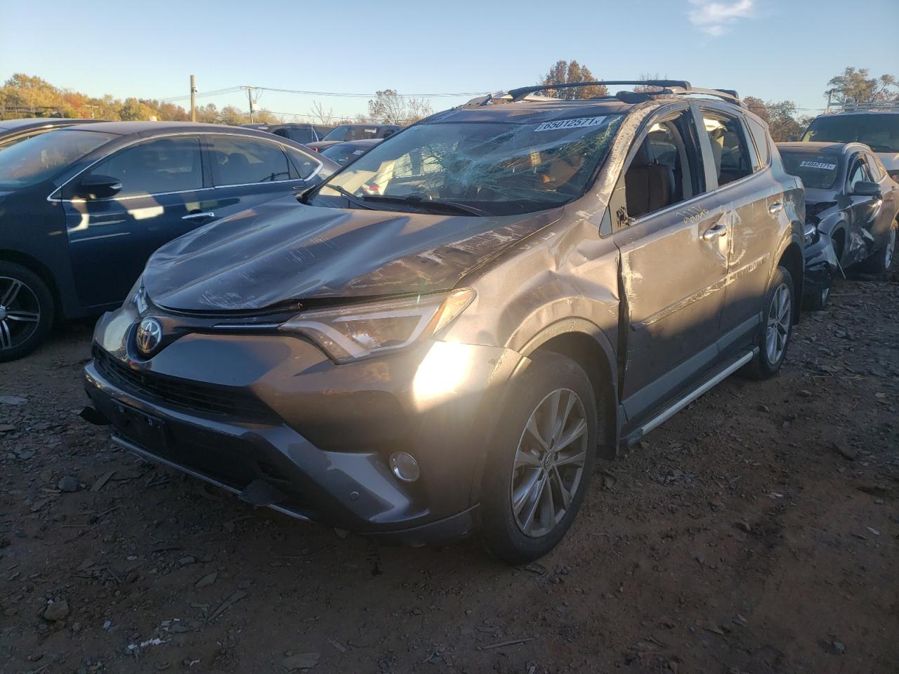 Photo 2 from auction – 2017 TOYOTA RAV4 LIMIT with VIN 2T3DFREV1HW556012
