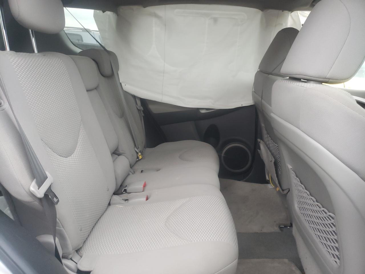 Photo 6 from auction – 2011 TOYOTA RAV4 with VIN 2T3ZF4DV6BW081152
