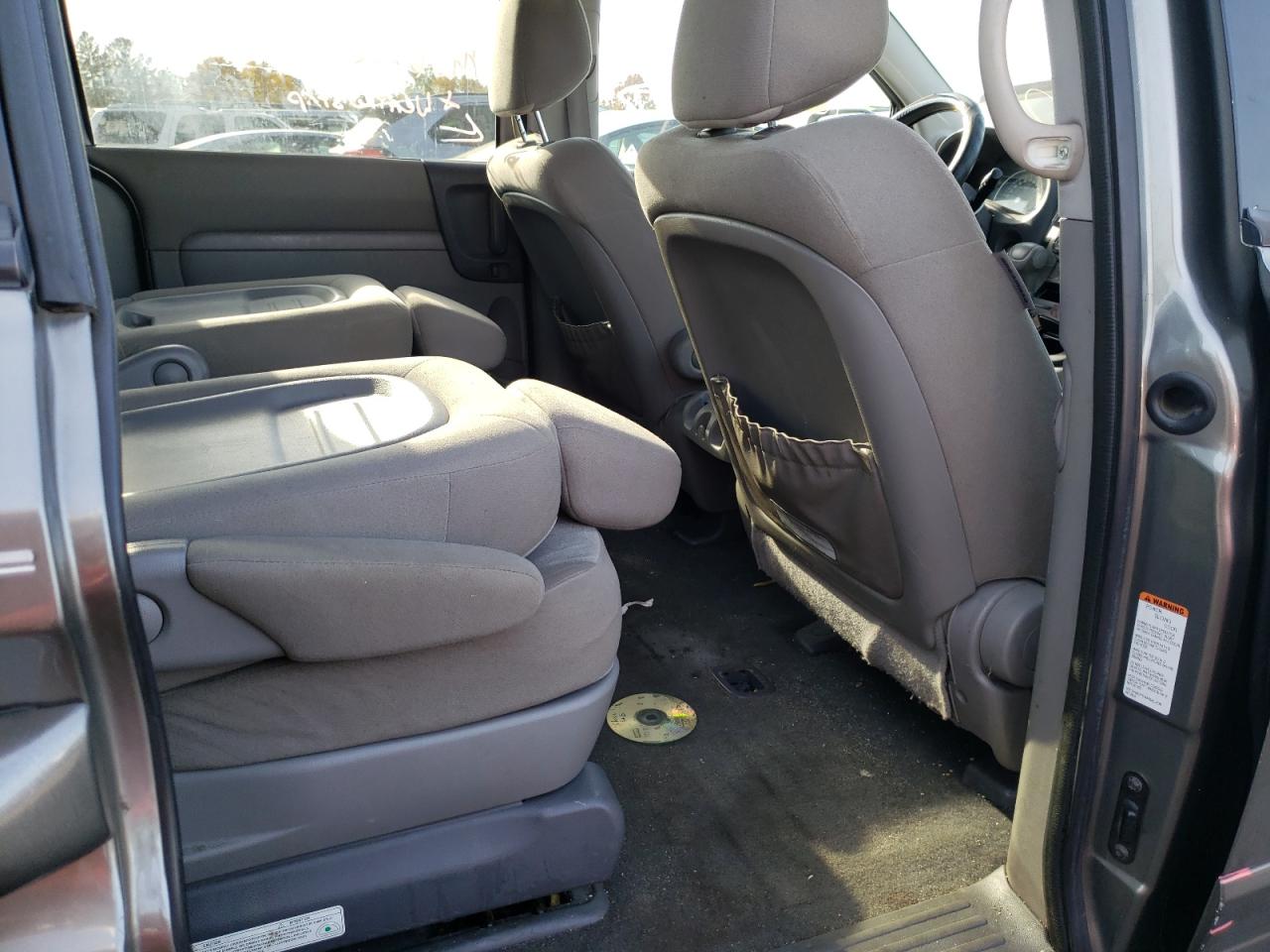 Photo 6 from auction – 2012 KIA SEDONA LX with VIN KNDMG4C75C6432856