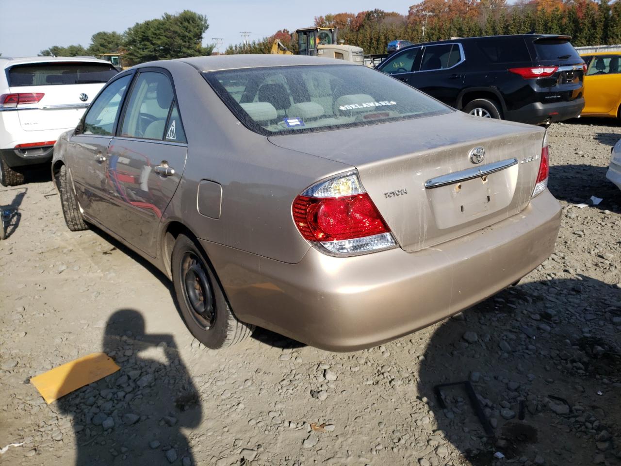 Photo 3 from auction – 2005 TOYOTA CAMRY LE with VIN 4T1BE30K15U385576