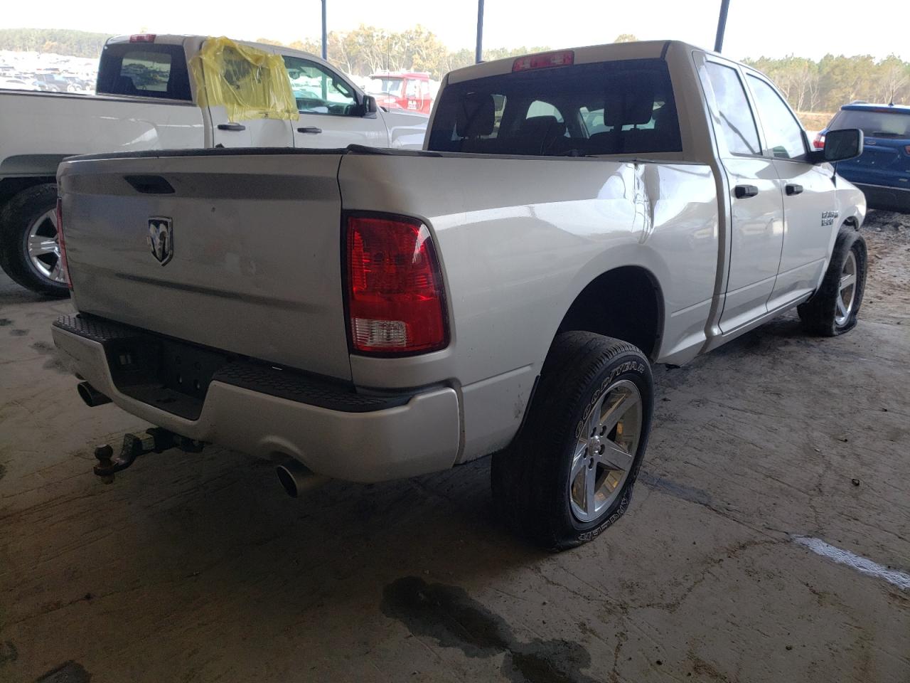 Photo 4 from auction – 2017 RAM 1500 ST with VIN 1C6RR6FT5HS585215