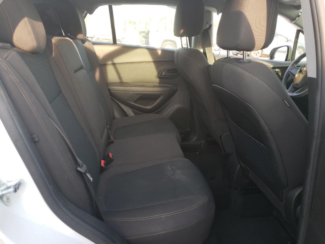 Photo 6 from auction – 2018 CHEVROLET TRAX with VIN KL7CJKSB9JB595230