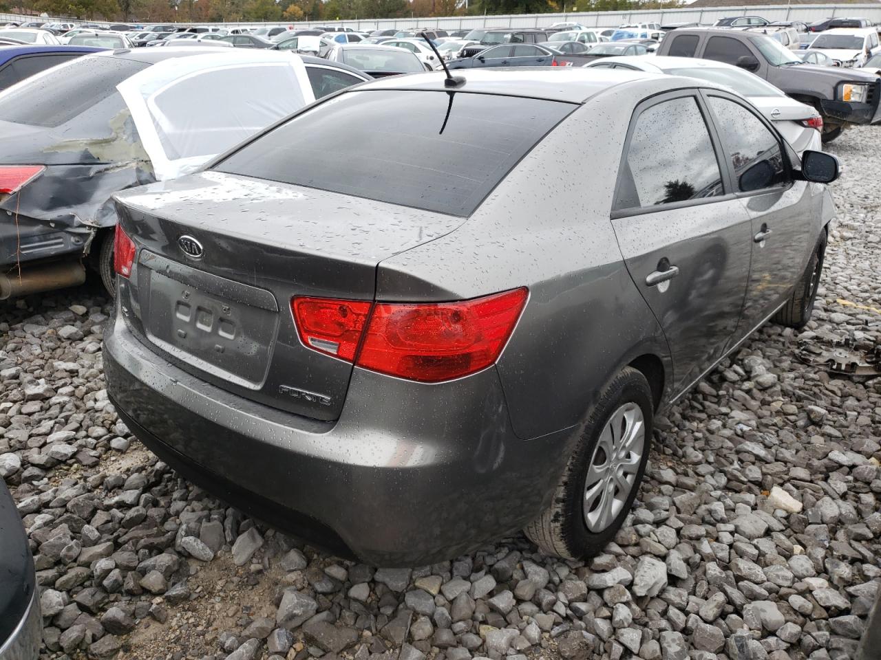 Photo 4 from auction – 2010 KIA FORTE EX with VIN KNAFU4A28A5228836