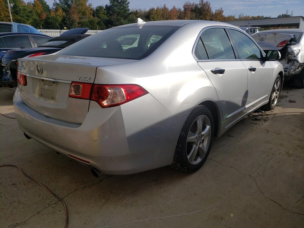 Photo 4 from auction – 2012 ACURA TSX with VIN JH4CU2F4XCC011239