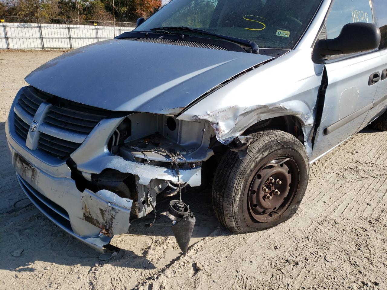 Photo 9 from auction – 2006 DODGE GRAND CARA with VIN 1D4GP24R36B658717