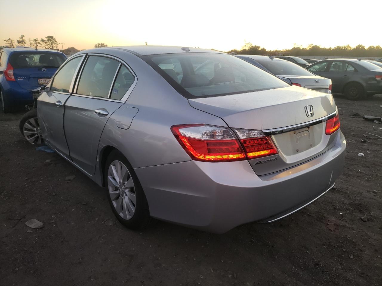 Photo 3 from auction – 2013 HONDA ACCORD EXL with VIN 1HGCR2F80DA149215