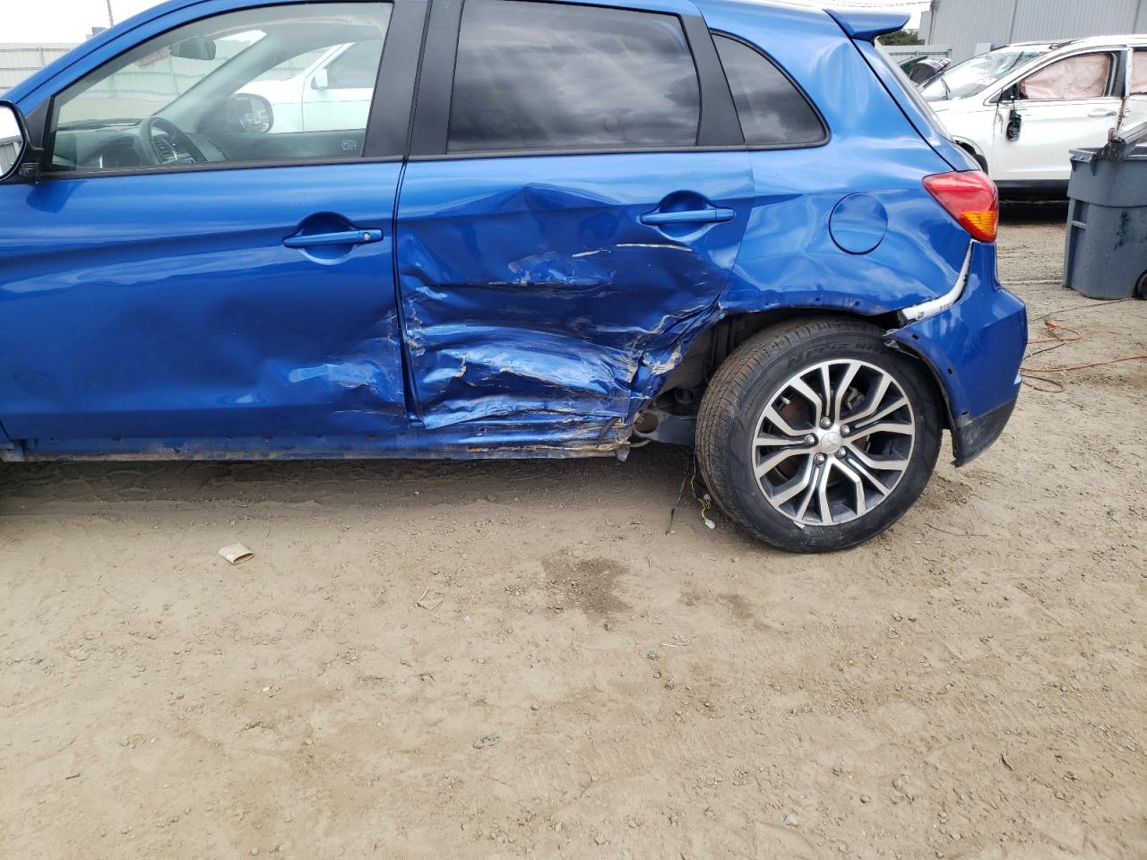 Photo 9 from auction – 2019 MITSUBISHI OUTLANDER with VIN JA4AP3AU8KU026466