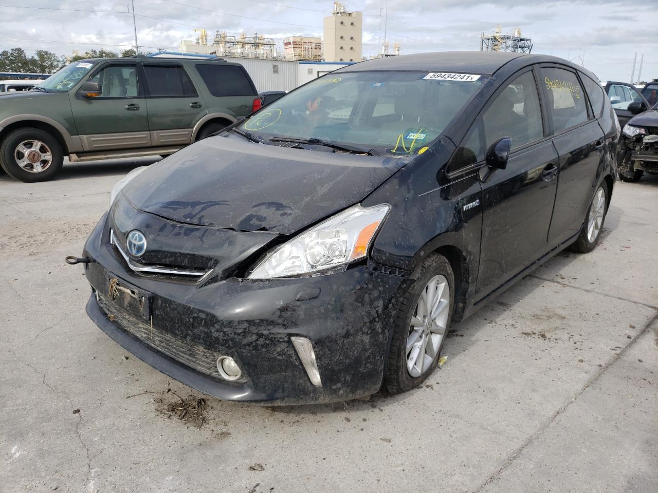 Photo 2 from auction – 2014 TOYOTA PRIUS V with VIN JTDZN3EU6E3337915