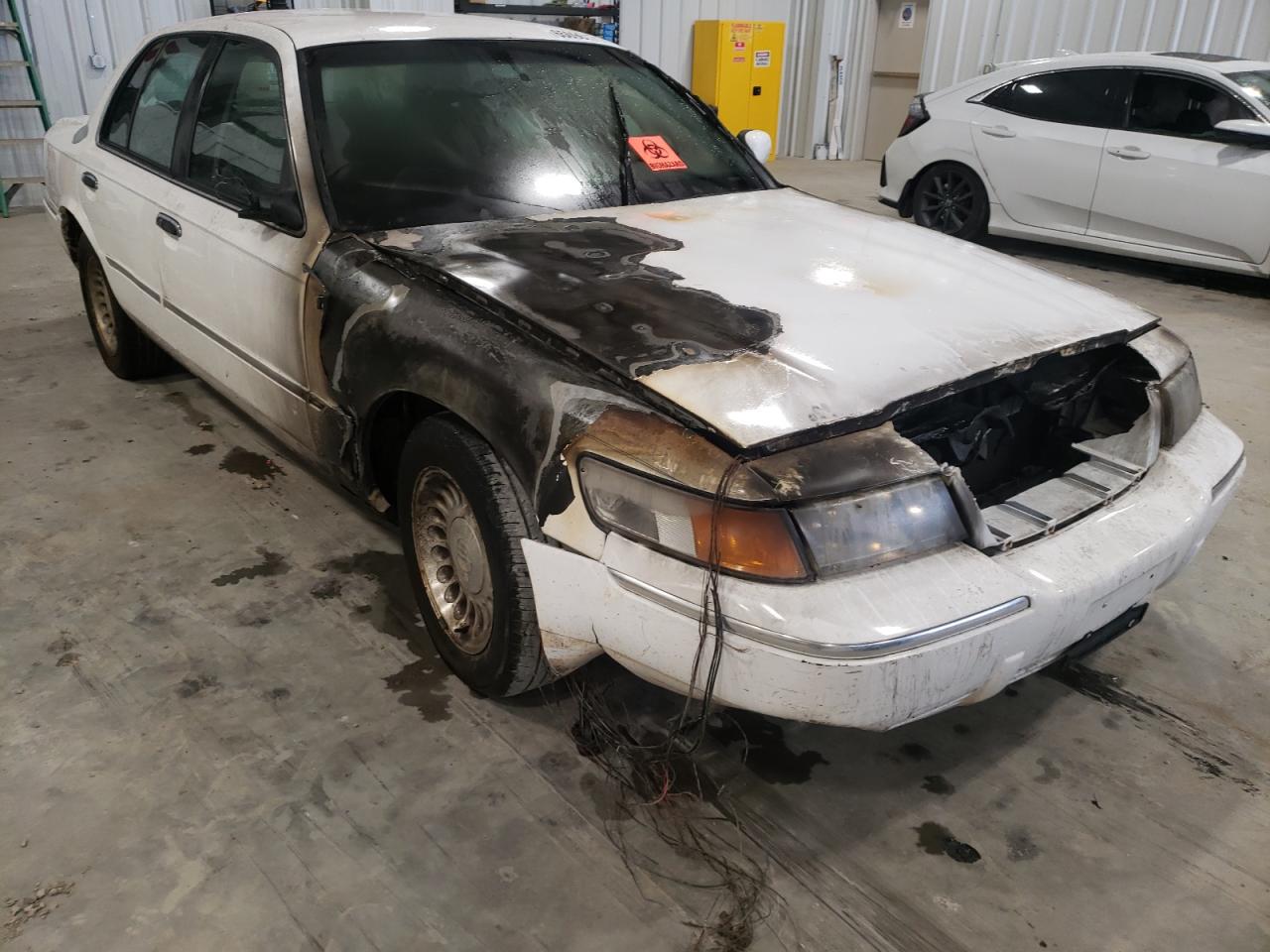 Photo 9 from auction – 2002 MERCURY GRAND MARQ with VIN 2MEFM75W12X633940