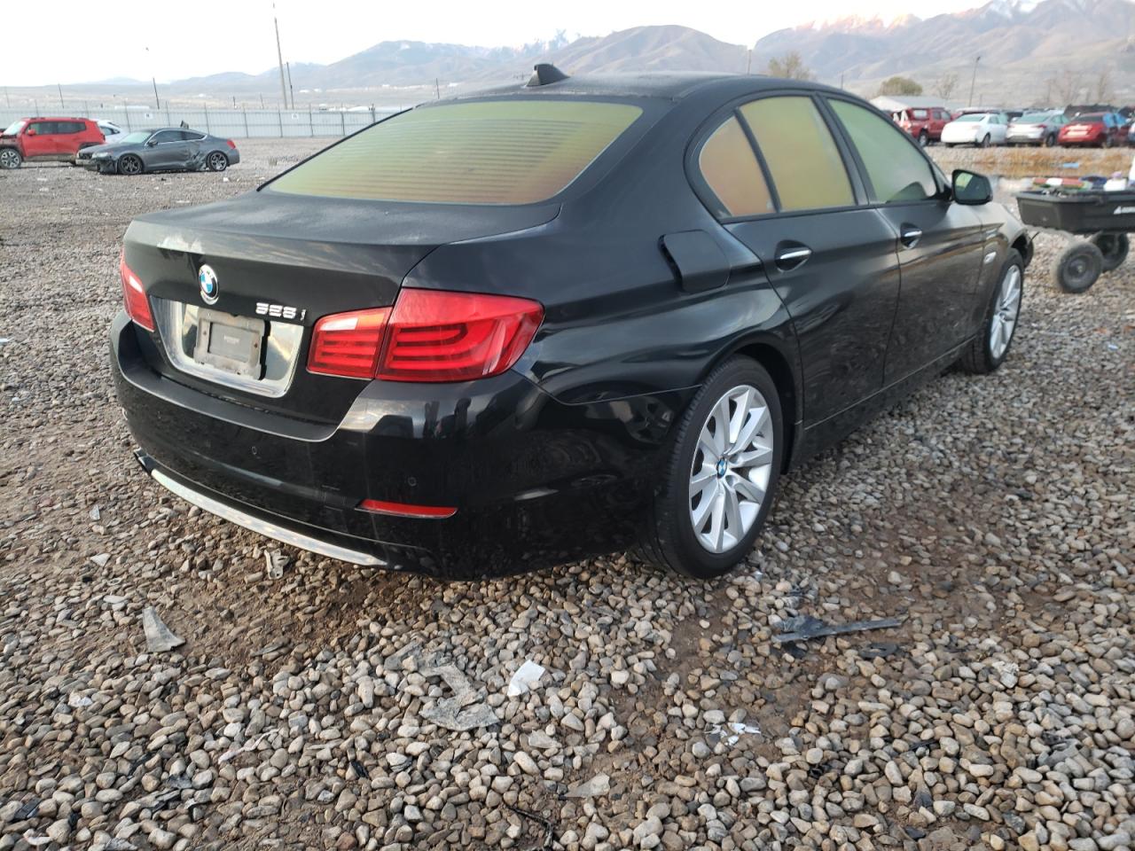 Photo 4 from auction – 2011 BMW 528 I with VIN WBAFR1C54BDS36995