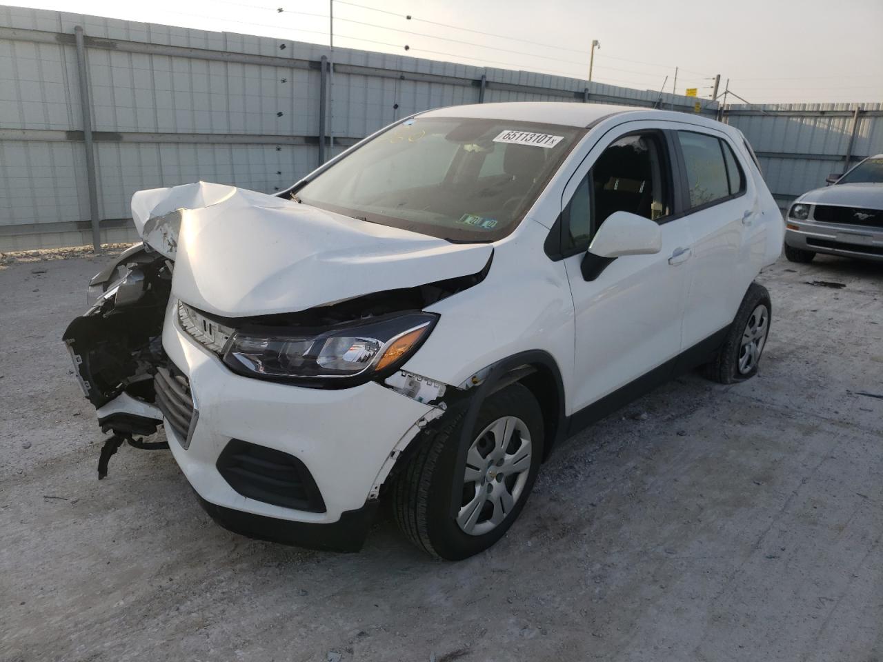 Photo 2 from auction – 2018 CHEVROLET TRAX with VIN KL7CJKSB9JB595230
