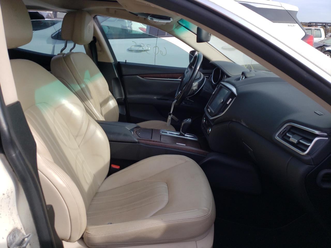 Photo 5 from auction – 2014 MASERATI GHIBLI with VIN ZAM57XSA7E1088641