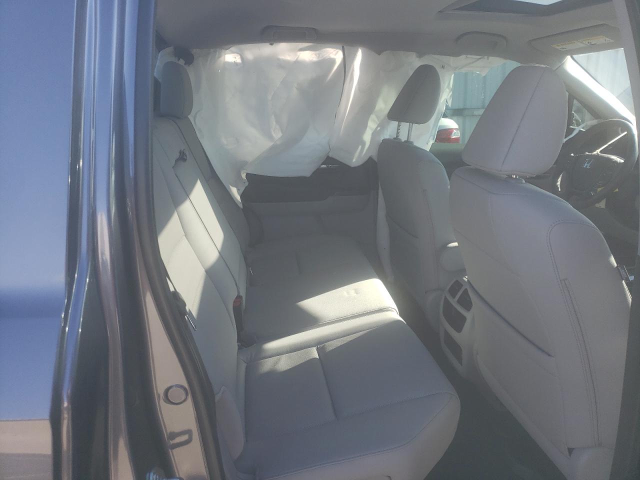 Photo 6 from auction – 2020 HONDA RIDGELINE with VIN 5FPYK3F78LB012848