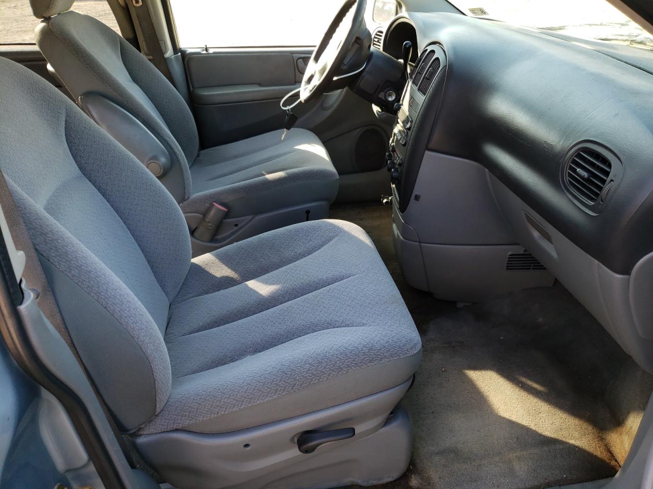 Photo 5 from auction – 2006 DODGE GRAND CARA with VIN 1D4GP24R36B658717