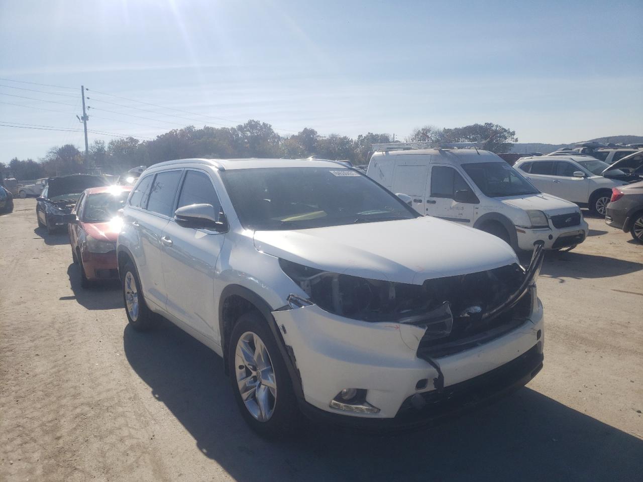 TOYOTA HIGHLANDER 2015 with VIN 5TDYKRFH0FS118635 - Photo from auction