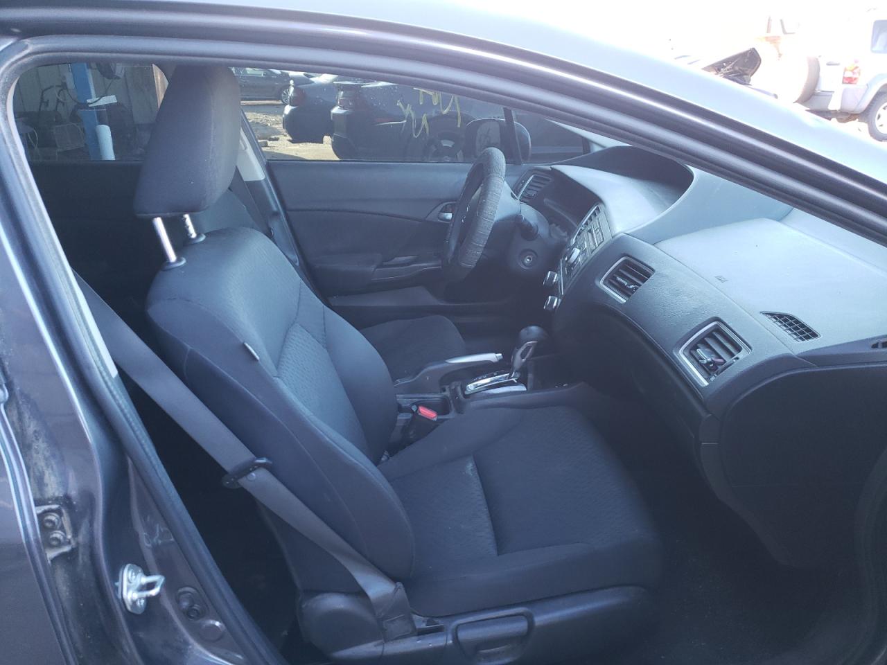 Photo 5 from auction – 2015 HONDA CIVIC LX with VIN 19XFB2F56FE115057