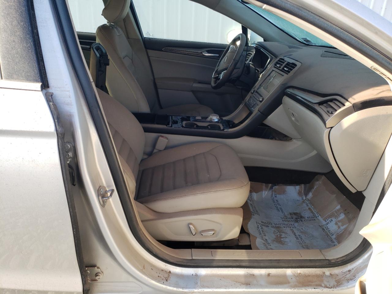 Photo 5 from auction – 2017 FORD FUSION SE with VIN 3FA6P0H90HR197858