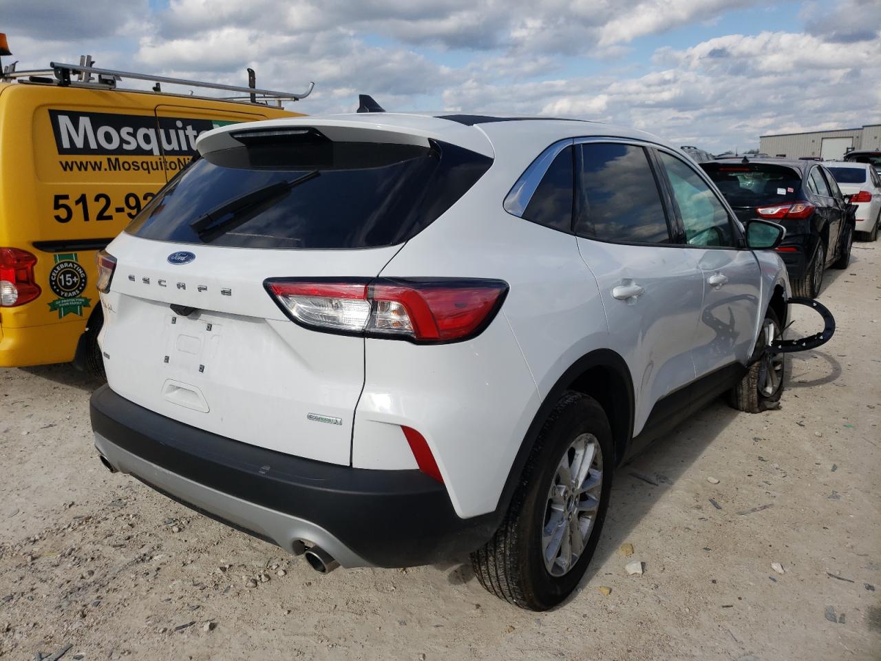 Photo 4 from auction – 2020 FORD ESCAPE SE with VIN 1FMCU0G65LUB44082