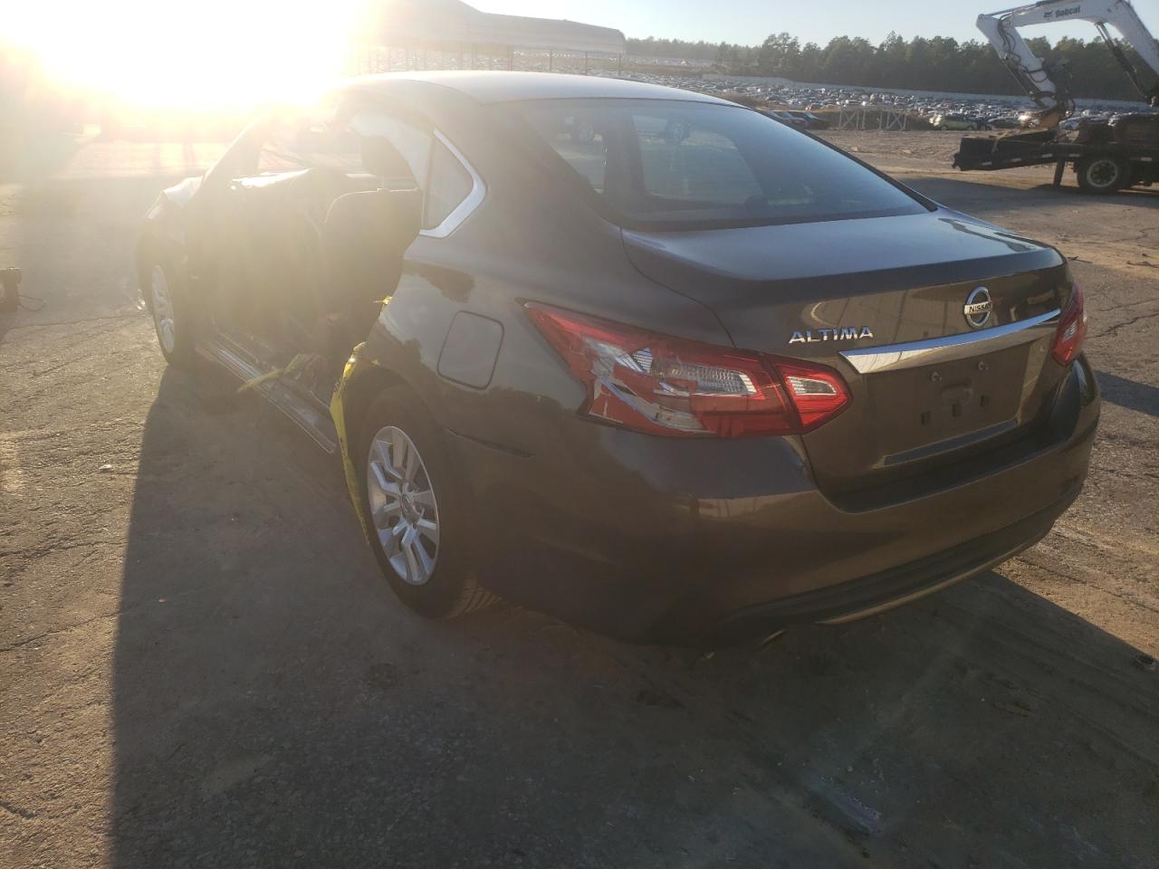 Photo 3 from auction – 2016 NISSAN ALTIMA with VIN 1N4AL3AP5GN308325