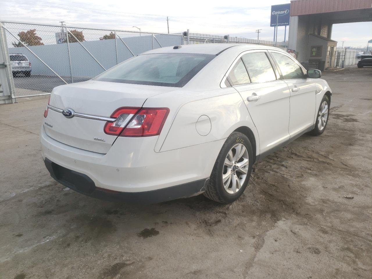 Photo 4 from auction – 2012 FORD TAURUS SEL with VIN 1FAHP2EW3CG128984