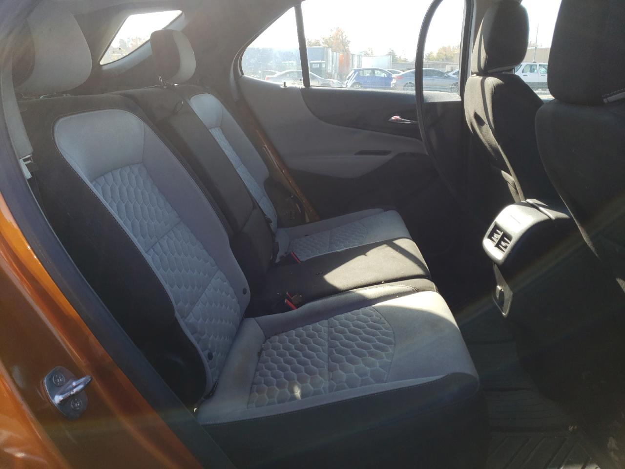 Photo 6 from auction – 2018 CHEVROLET EQUINOX LS with VIN 2GNAXHEV3J6104498