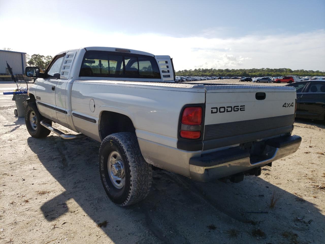 Photo 3 from auction – 1999 DODGE RAM 2500 with VIN 1B7KF236XXJ529785