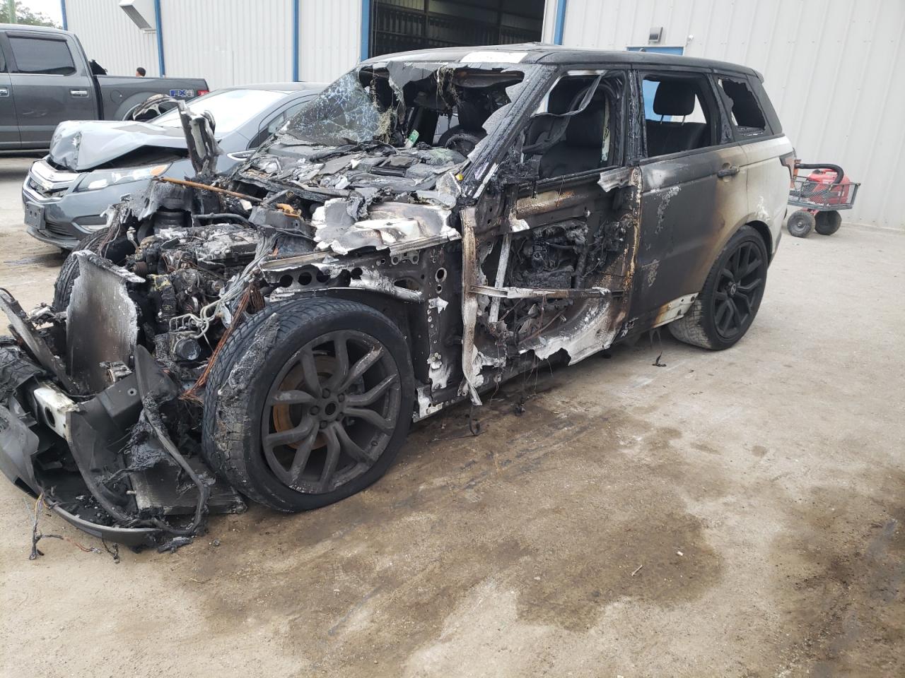 Photo 10 from auction – 2016 LAND ROVER RANGE ROVE with VIN SALWR2PF0GA588498