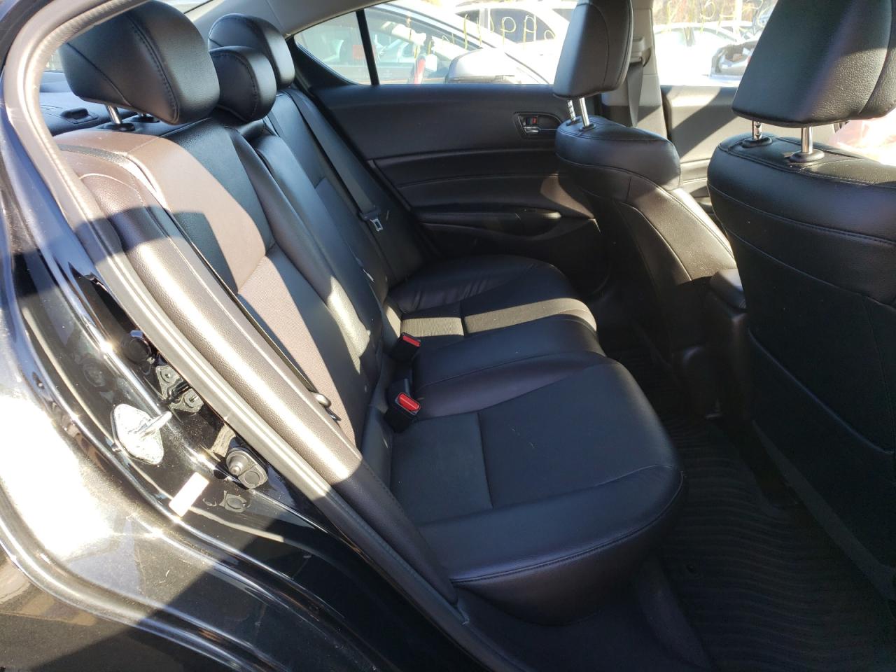 Photo 6 from auction – 2016 ACURA ILX PREMIU with VIN 19UDE2F71GA014949