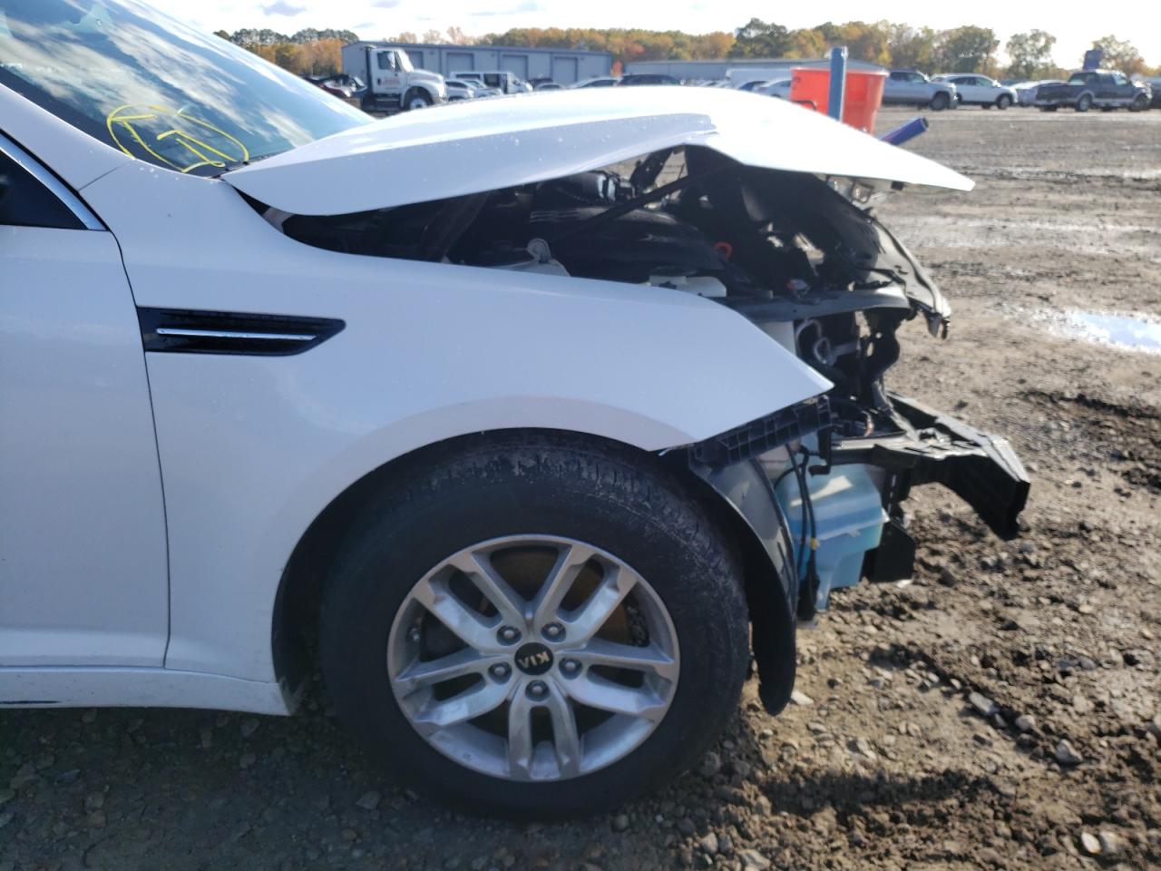 Photo 9 from auction – 2011 KIA OPTIMA LX with VIN KNAGM4A79B5151590