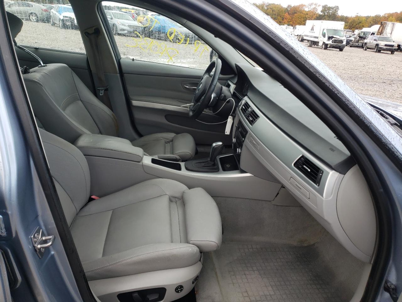 Photo 5 from auction – 2010 BMW 328 I with VIN WBAPH7G57ANM50764