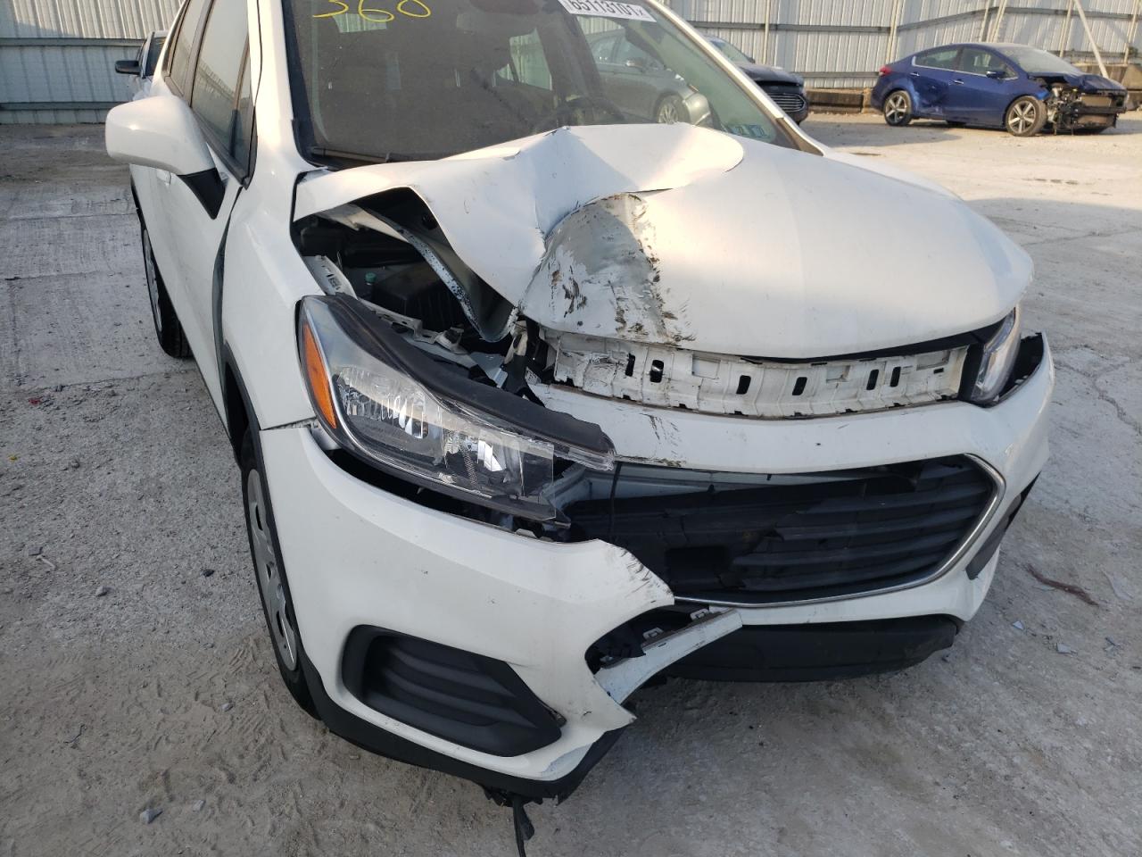 Photo 9 from auction – 2018 CHEVROLET TRAX with VIN KL7CJKSB9JB595230