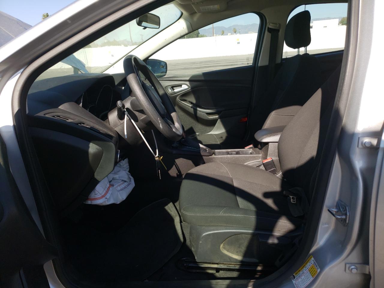 Photo 5 from auction – 2018 FORD FOCUS SE with VIN 1FADP3K25JL207566
