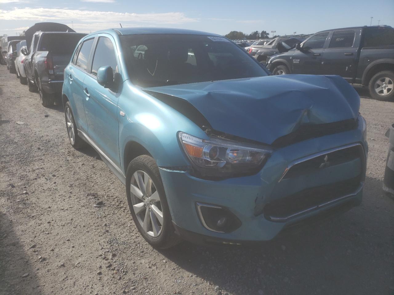 MITSUBISHI OUTLANDER 2014 with VIN 4A4AR4AU1EE033272 - Photo from auction