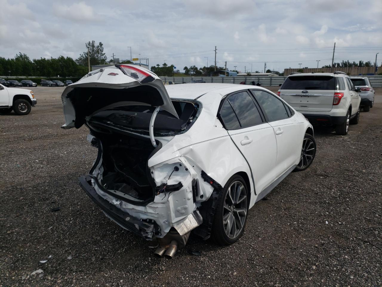 Photo 4 from auction – 2021 TOYOTA COROLLA SE with VIN 5YFS4MCE7MP082221